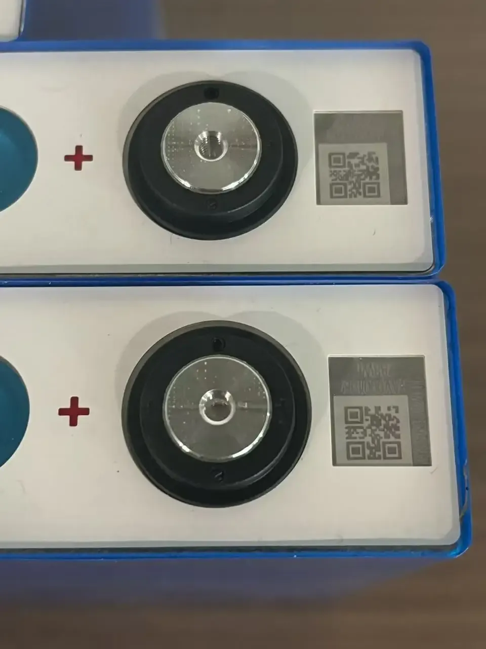 EVE LF105 3.2V 105Ah A-Grade LiFePO4 Cell | 6000 Cycles | 0.28mΩ IR | 3C Discharge | EV Battery Cell - View 4