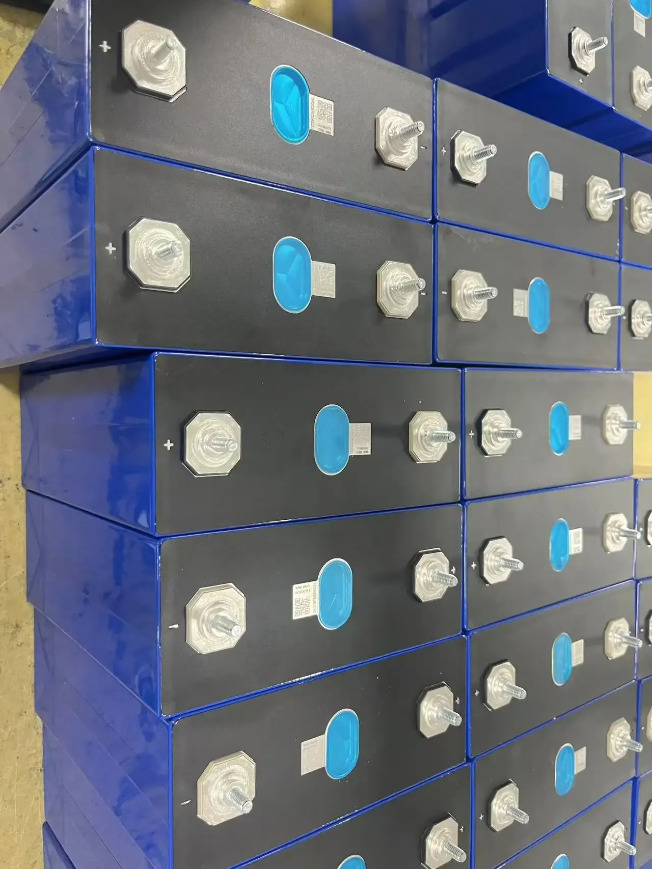 3.2V 314Ah A-Grade LiFePO4 Cell MB31 | 8000 Cycles | 0.19mΩ IR | High Capacity Energy Storage Cell - View 4